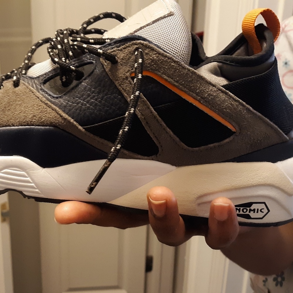 Sneakers